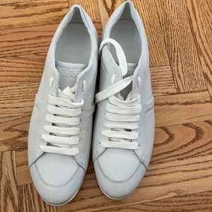 Men’s size 10 HUGO BOSS sneakers
